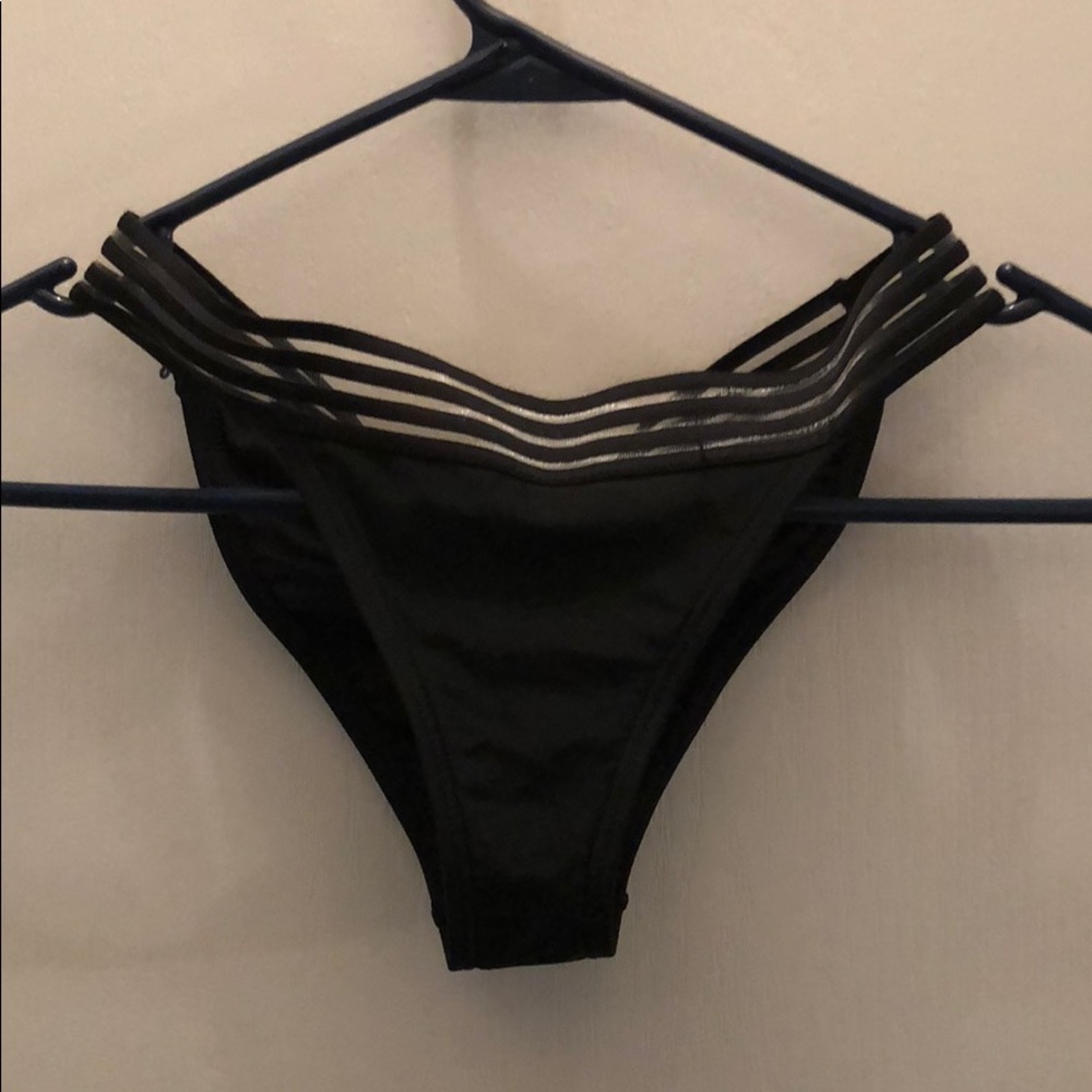 Forever 21 cheeky bikini bottoms